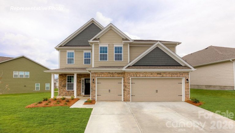7159 Sylvan Retreat Drive pending home in Sylvan Creek, Denver, NC