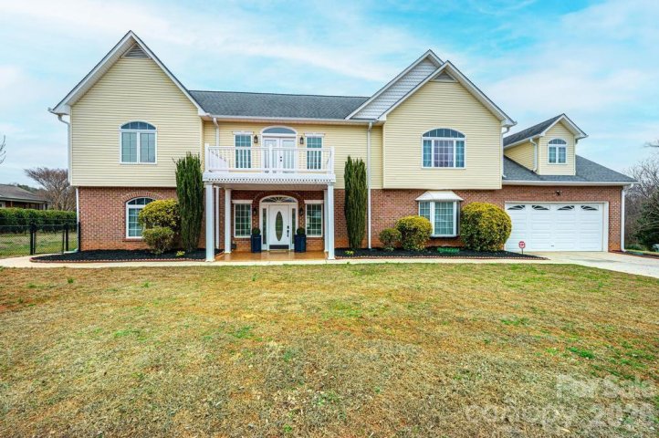 Homes in Bakersview Meadows, Hickory