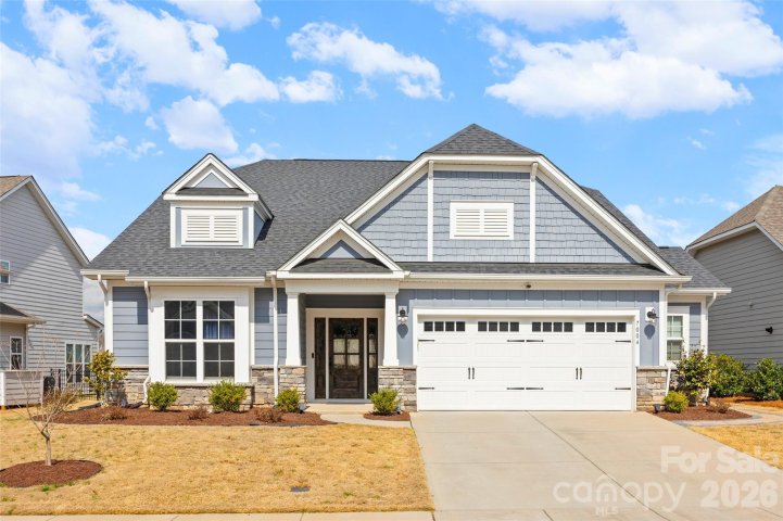 7004 Kingfisher Way pending home in McLean Overlake, Belmont, NC