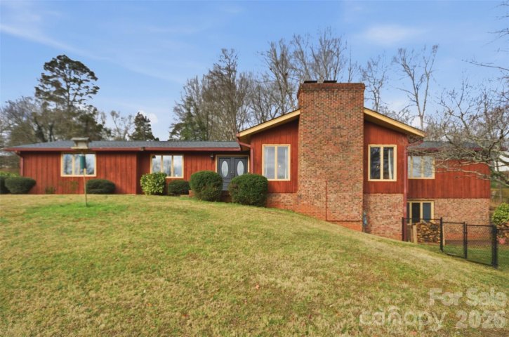 304 Honeysuckle Drive sold home in Forest Hills, Rutherfordton, NC