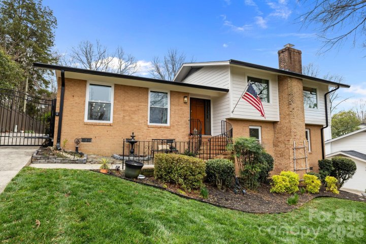 7423 Folger Drive sold home in Old Farm, Charlotte, NC