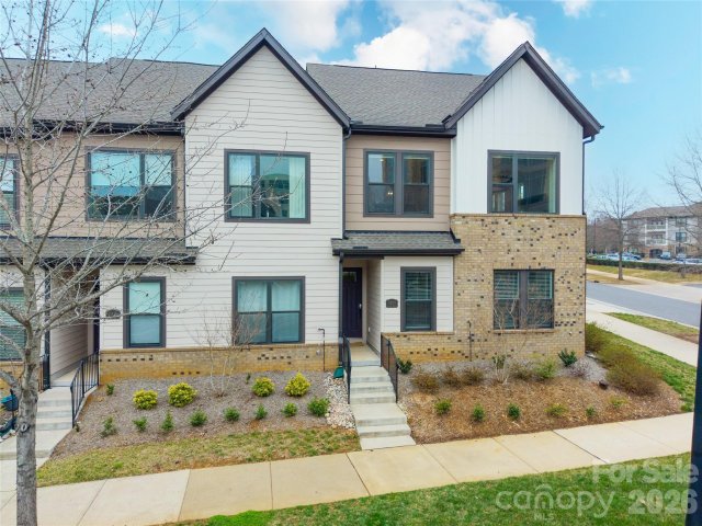 5953 Ardrey Kell Road active home in Waverly, Charlotte, NC