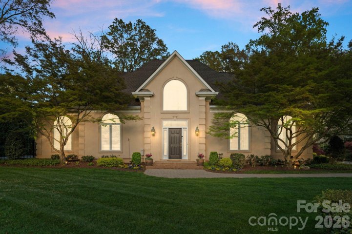 4501 Oglukian Road pending home in Carmel Park, Charlotte, NC