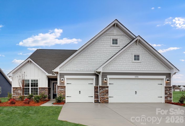 4284 Camden Glen Road active home in Roselyn, Lancaster, SC