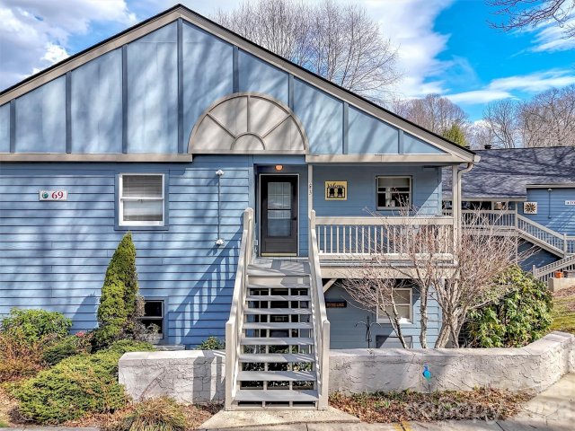 69 Tri Vista Drive active home in Lake Junaluska Assembly, Lake Junaluska, NC