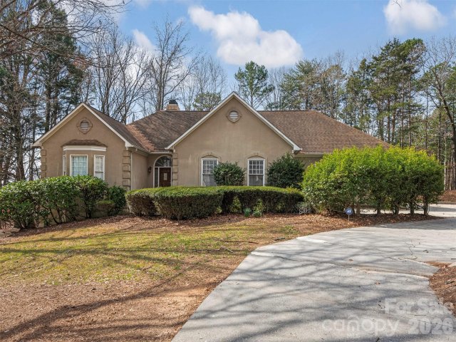 4148 Old Course Drive pending home in Piper Glen, Charlotte, NC