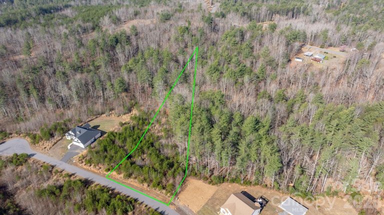 2084 Starlight Lane pending home in Waters Edge, Morganton, NC