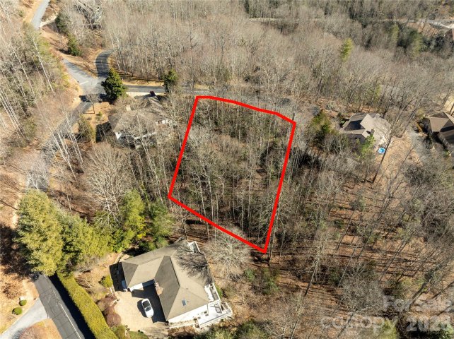 2310 Golf Club Court active home in Cummings Cove, Hendersonville, NC