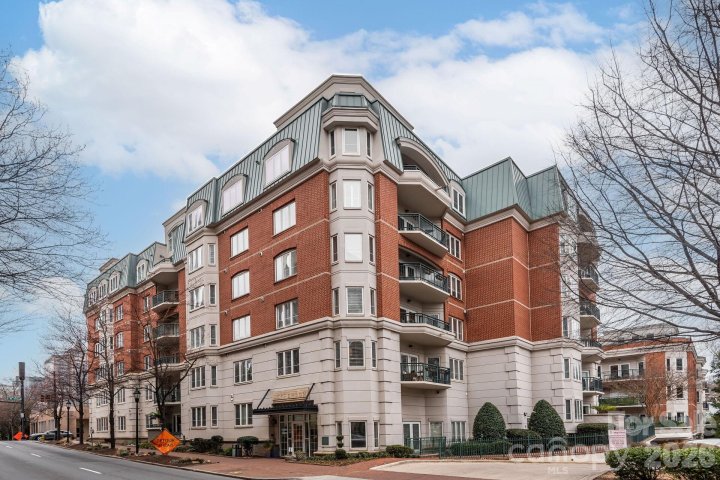 415 N Church Street 116 pending home in Jefferson Square, Charlotte, NC