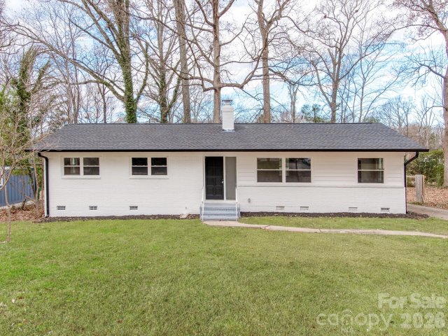 2025 Birchcrest Drive pending home in Windsor Park, Charlotte, NC