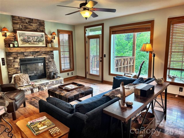 222 Creekside Way active home in Mountain Air, Burnsville, NC
