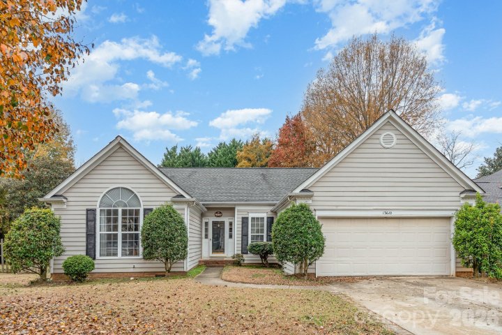 13610 Red Wine Court sold home in Yorkshire, Charlotte, NC