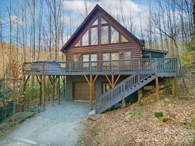 130 Greenfield Circle active home in Eagle Lake, Brevard, NC