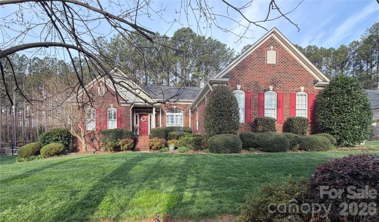 104 Kestrel Court pending home in Stonewater, Mount Holly, NC