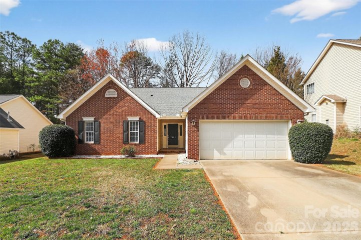 7022 Duchamp Drive active home in Bradfield Farms, Charlotte, NC