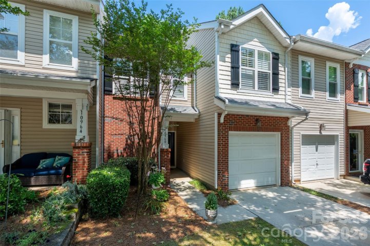 10960 Princeton Village Drive sold home in Princeton At Southampton, Charlotte, NC
