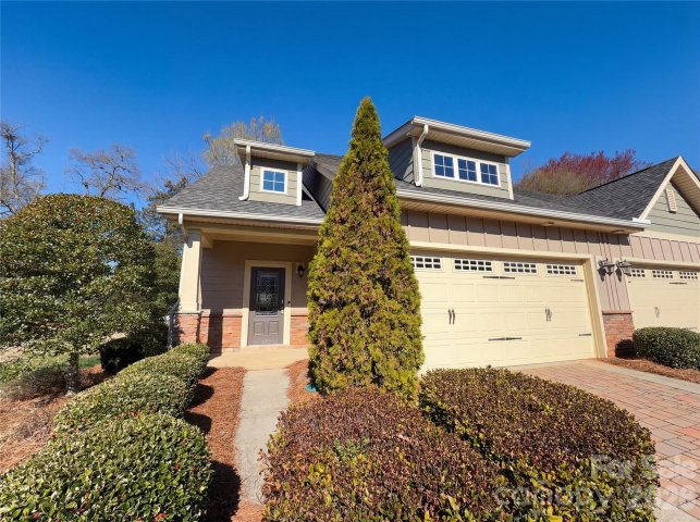 112 Coral Lane pending home in Emerald Green, Mooresville, NC