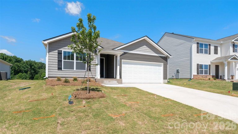 93 Creekwalk Lane sold home in Wildbrook Village, Waynesville, NC