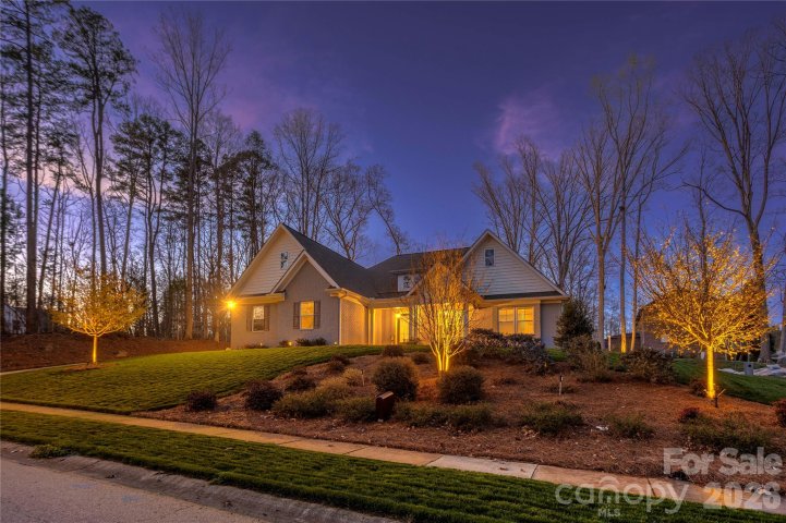 306 Rugby Road active home in Country Club Hills, Salisbury, NC
