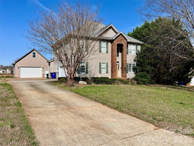962 Huntington Hills Drive pending home in Huntington Hills, Lincolnton, NC