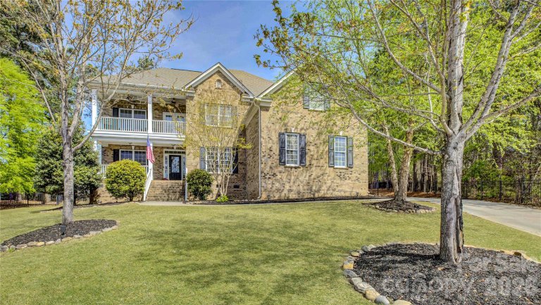 13203 Coyote Creek Court pending home in The Palisades, Charlotte, NC