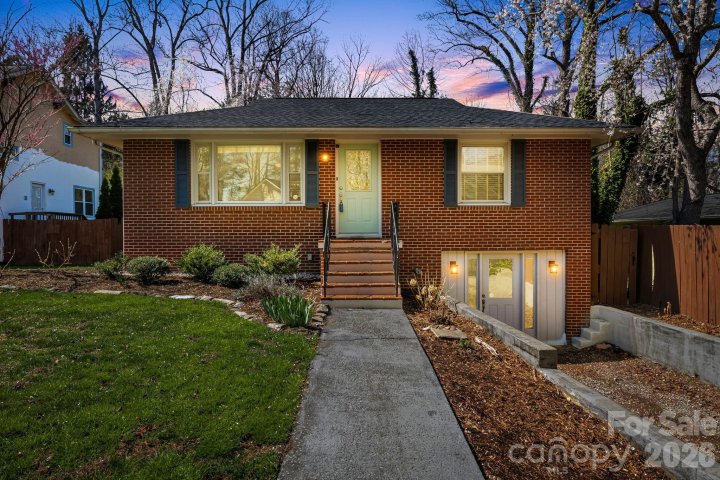 1733 Clairmont Drive sold home in Druid Hills, Hendersonville, NC