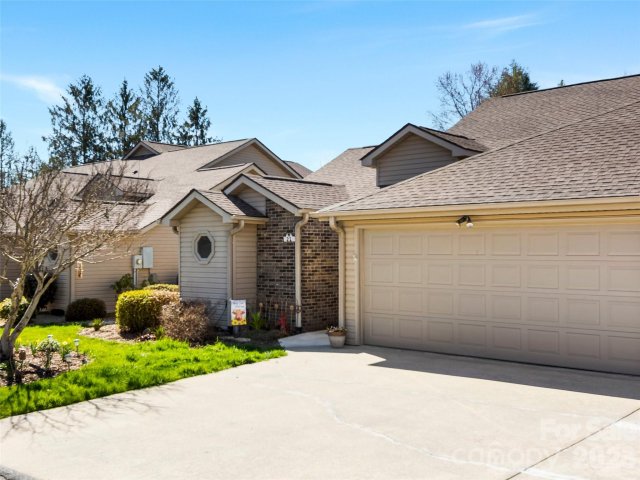Homes in The Willows, Hendersonville