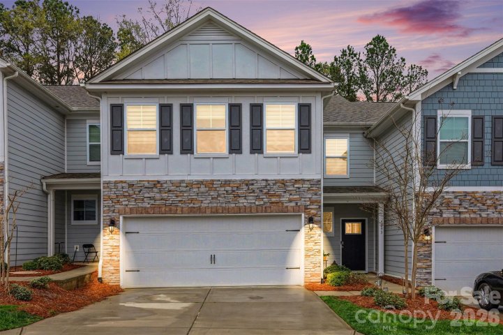 4293 Plumeria Way sold home in Avondale, Fort Mill, SC