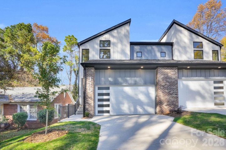 320 Auten Street pending home in Wesley Heights, Charlotte, NC