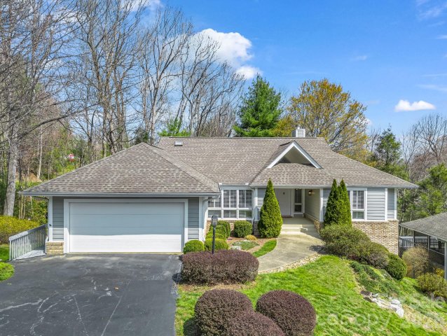 111 Broadmoor Drive active home in Kenmure, Flat Rock, NC