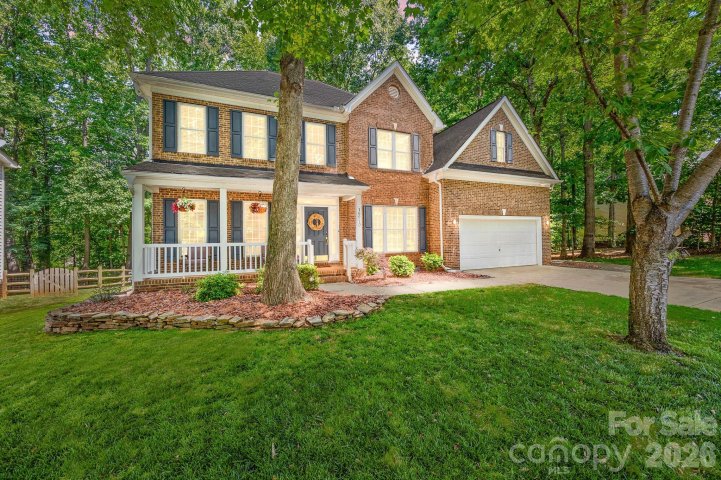16910 Laureate Road pending home in Hampton Ridge, Huntersville, NC