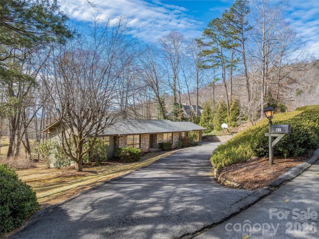 61 Brookwood Road sold home in Sherwood Heights, Asheville, NC