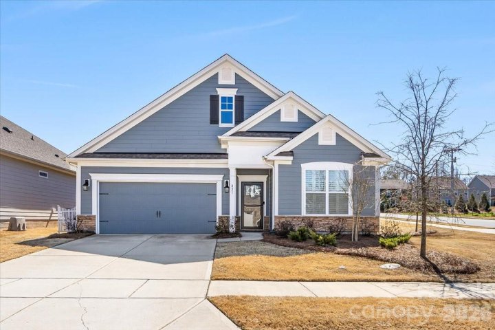 821 Latrobe Drive pending home in The Farm At Ingleside, Iron Station, NC