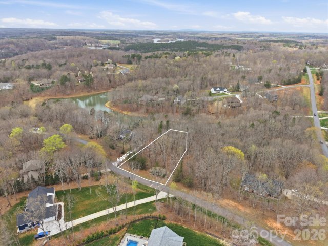 130 Harborgate Drive pending home in Harbor Watch, Statesville, NC