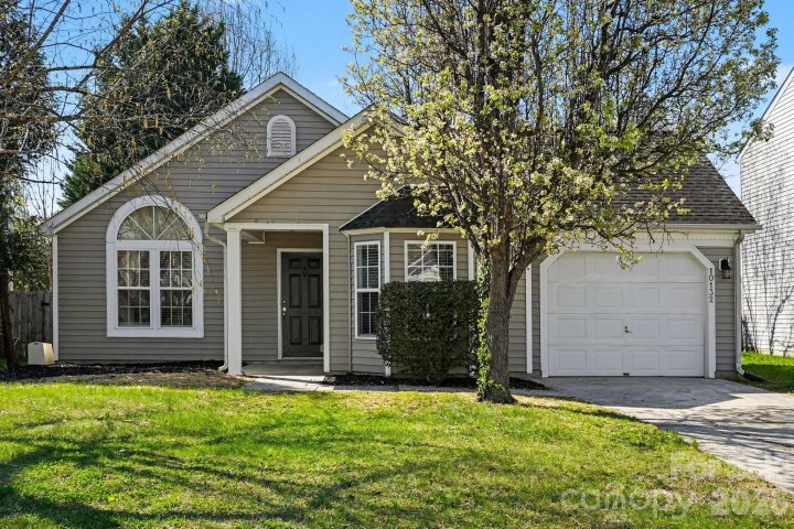 10132 Orchard Grass Court sold home in Planters Walk, Charlotte, NC