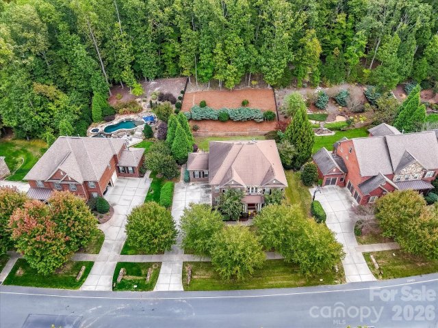 13130 Long Common Parkway pending home in Olmsted, Huntersville, NC