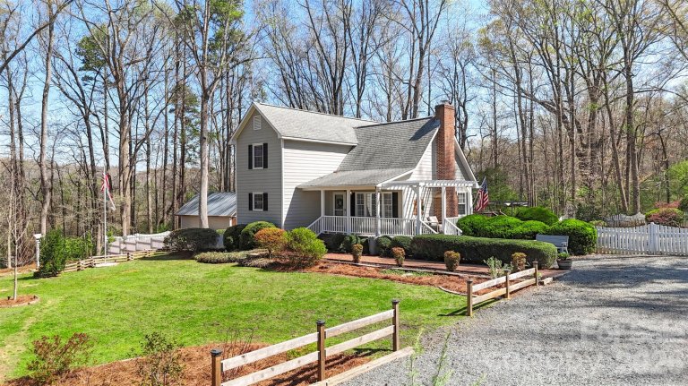Homes in Old Hickory, Waxhaw