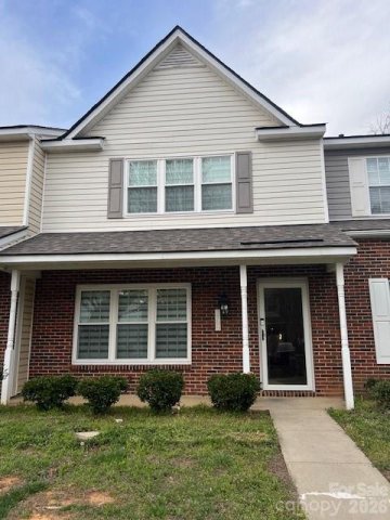 7709 Petrea Lane active home in The Landing At Hickory Grove, Charlotte, NC