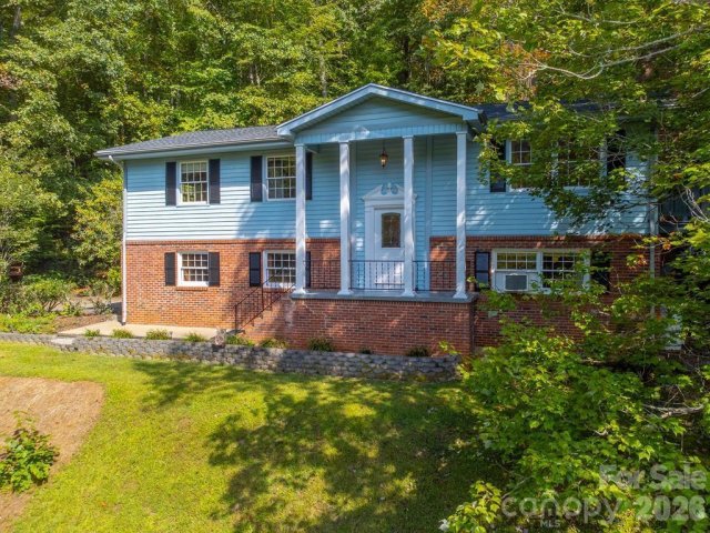 1168 North Country Club Drive active home in Forest Hills, Cullowhee, NC