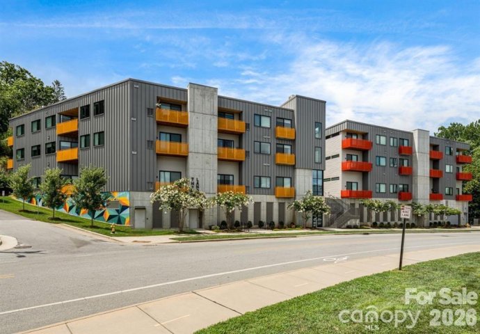 68 Craven Street sold home in The Landings, Asheville, NC