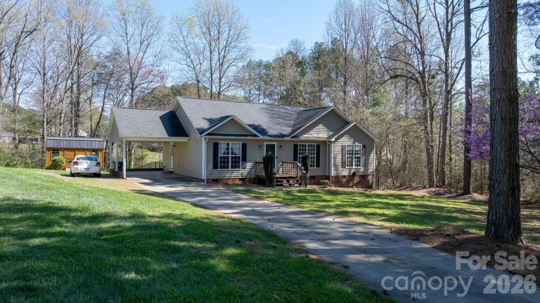 A home in Cherry Winds, Crouse