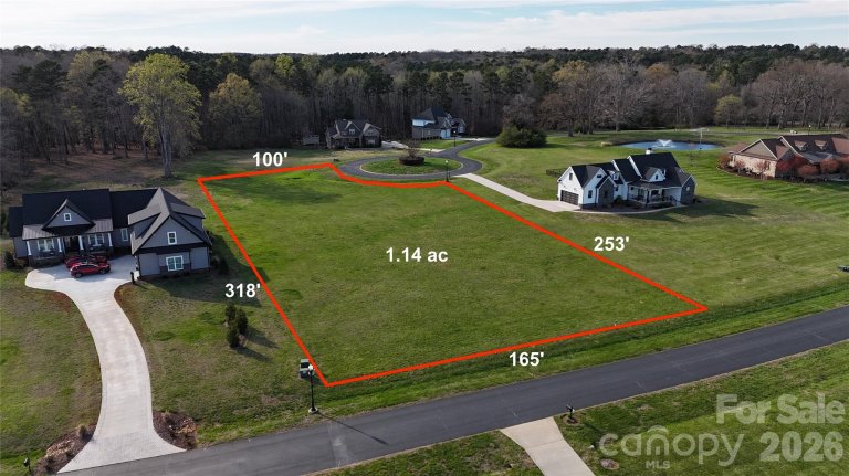 314 Scout Road active home in Yachtsmans Point, Lexington, NC