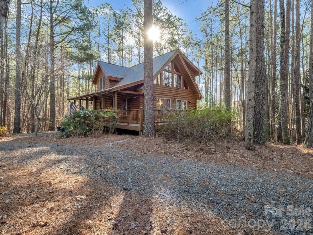 907 Hidden Lake Parkway active home in Hidden Lake, Nebo, NC
