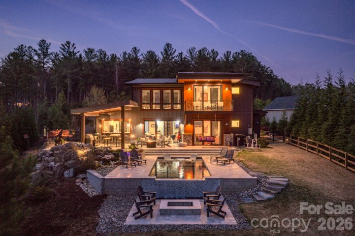 2063 W Bluewater Drive pending home in Waters Edge, Morganton, NC