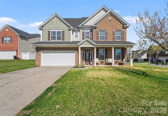 1556 Cleary Court pending home in Moss Creek Village, Concord, NC