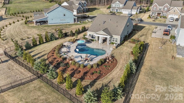 1425 Lester Circle sold home in Greenbrier, Waxhaw, NC