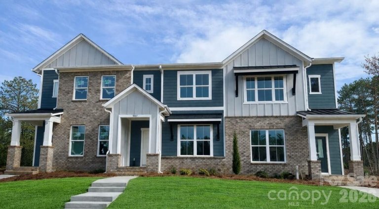 585 Cape Cod Way active home in Hardy Pond, Rock Hill, SC