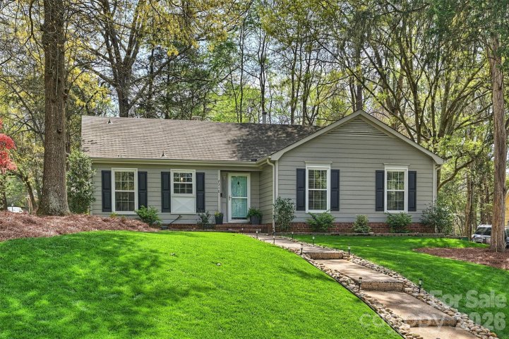 2310 Oldenburg Drive sold home in Brandon Forest, Charlotte, NC