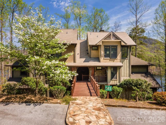 103 Southshore Drive active home in Bear Lake Reserve, Tuckasegee, NC