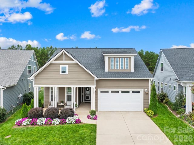 454 Bowline Drive active home in Trilogy Lake Norman, Denver, NC